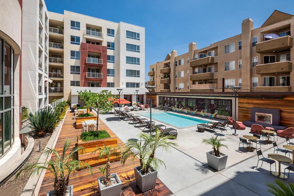 One Bedroom Gem In Weho Los Angeles Eksteriør billede